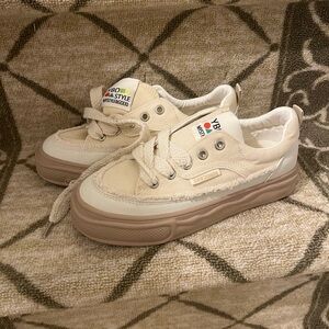 Brand New Women Cream and Tan Casual Sneakers Size 36